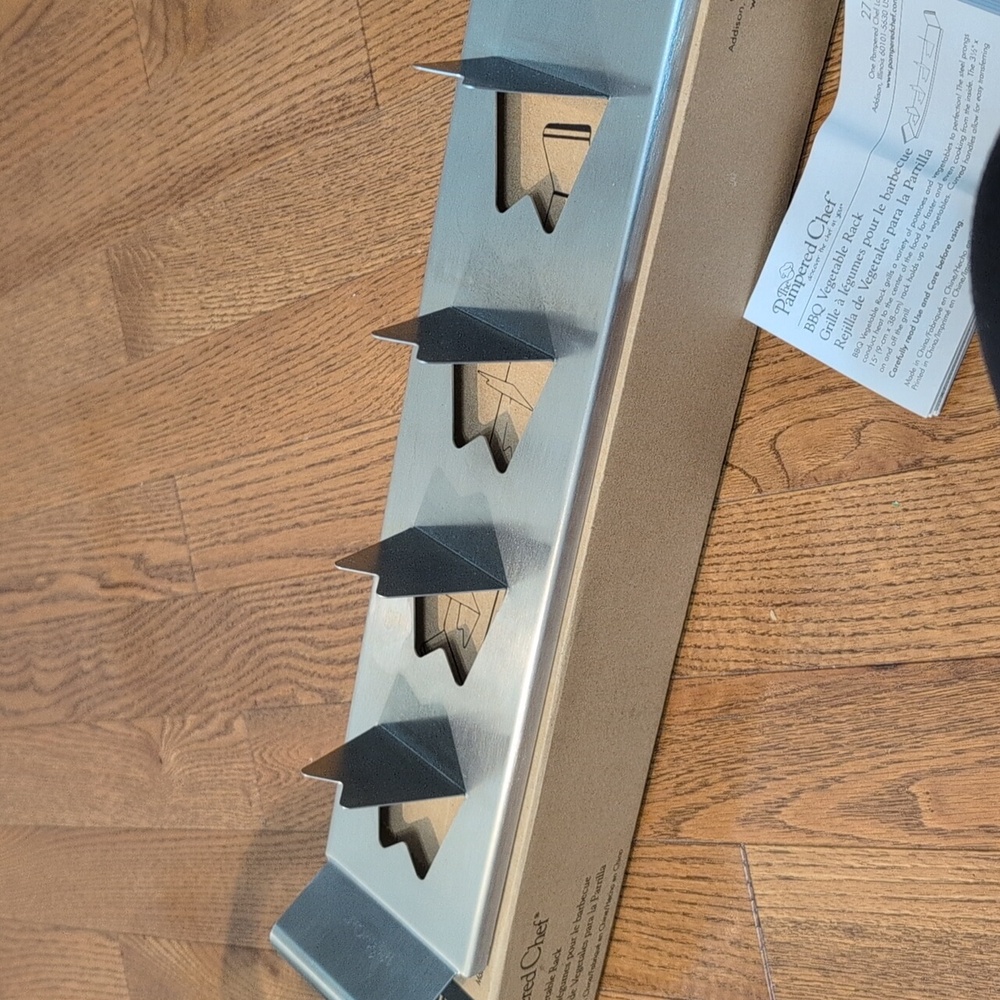 Pampered Chef BBQ Vegetable Rack - Picture 2 of 4